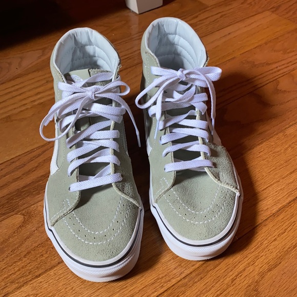 Vans Shoes - Hightop women’s vans